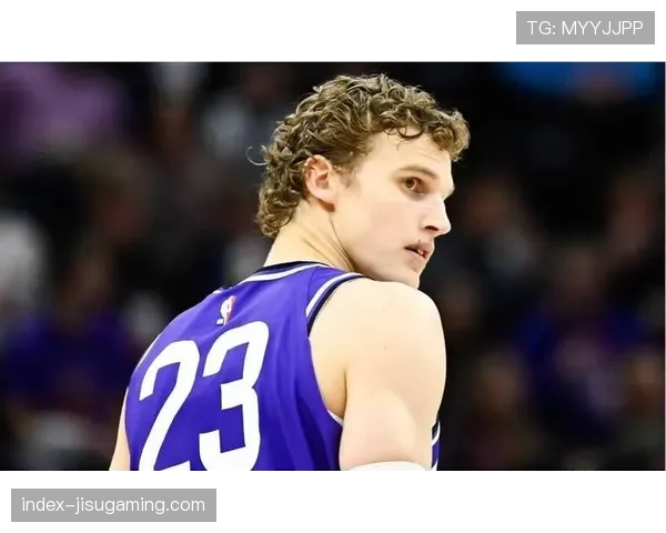 爵士主场观众高呼MVP，马尔卡宁关键盖帽引爆全场