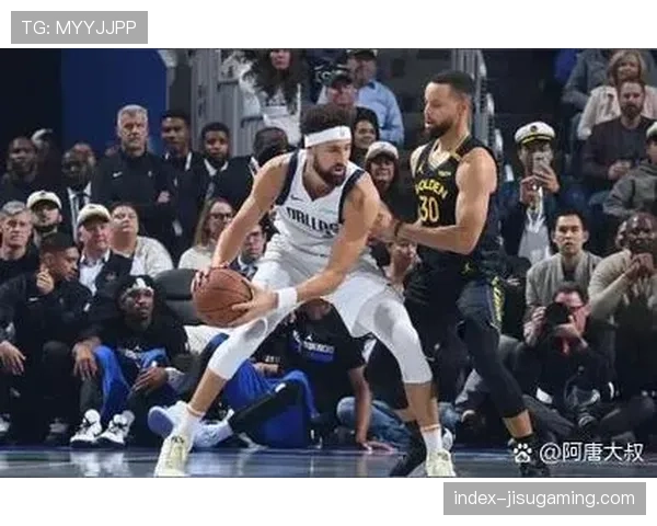 勇士胜独行侠，克莱面对旧主爆发成比赛转折点